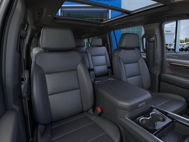2025 Chevrolet Suburban Vehicle Photo in SELMA, TX 78154-1460