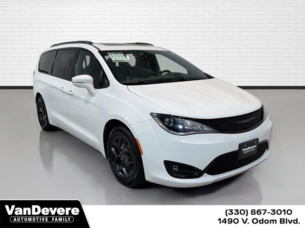 2019 Chrysler Pacifica Vehicle Photo in AKRON, OH 44320-4088
