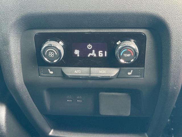 2026 Chevrolet Traverse Vehicle Photo in COLUMBIA, MO 65203-3903