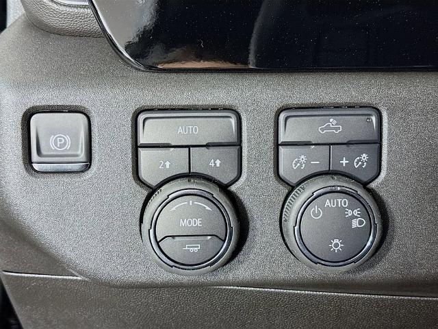 2025 Chevrolet Silverado 1500 Vehicle Photo in PUYALLUP, WA 98371-4149