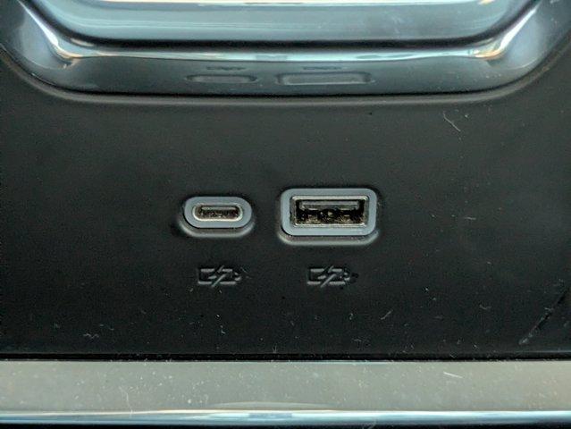 2023 GMC Sierra 1500 Vehicle Photo in BRUNSWICK, GA 31525-1881