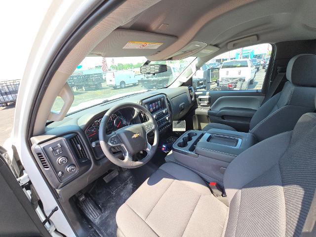 2024 Chevrolet Silverado Chassis Cab Vehicle Photo in INDEPENDENCE, MO 64055-1314