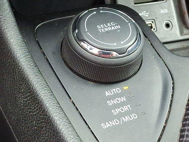 2017 Jeep Cherokee Vehicle Photo in DANBURY, CT 06810-5034