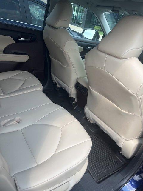 2021 Toyota Highlander Vehicle Photo in Trevose, PA 19053