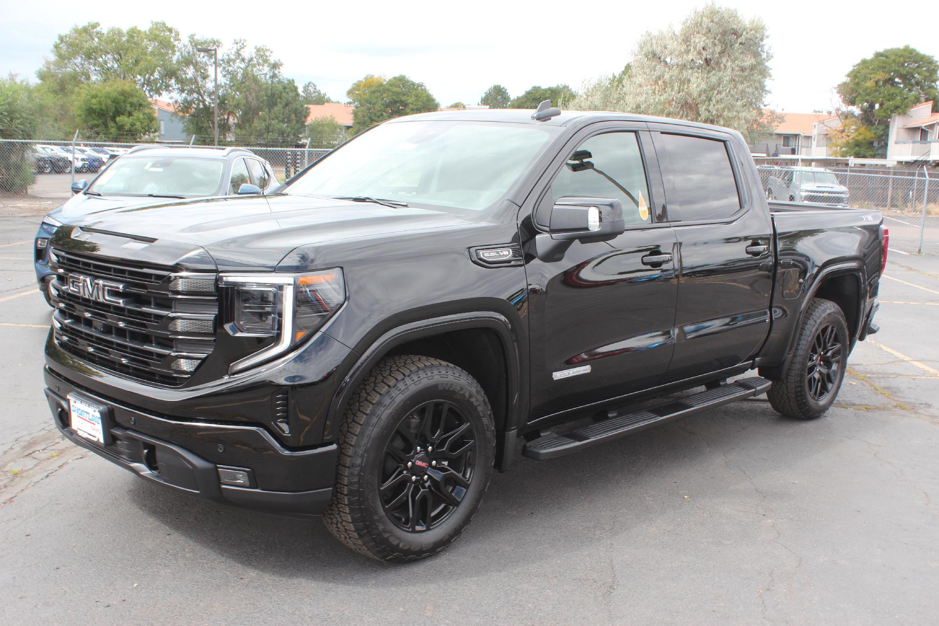 2026 GMC Sierra 1500 Vehicle Photo in AURORA, CO 80012-4011