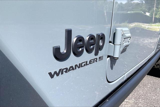 2024 Jeep Wrangler Vehicle Photo in INDEPENDENCE, MO 64055-1314