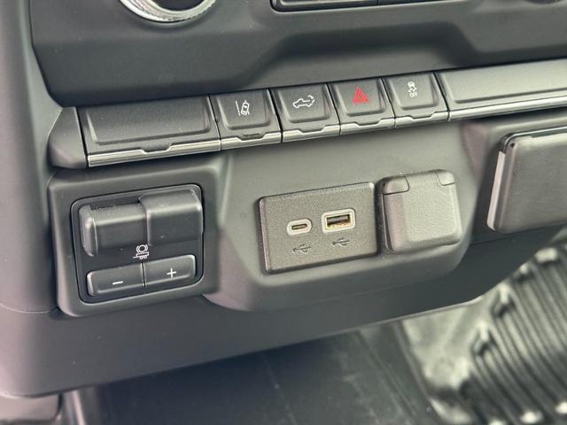 2024 GMC Sierra 2500 HD Vehicle Photo in COLUMBIA, MO 65203-3903