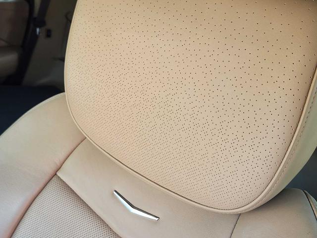 2018 Cadillac Escalade Vehicle Photo in DENTON, TX 76210-9321