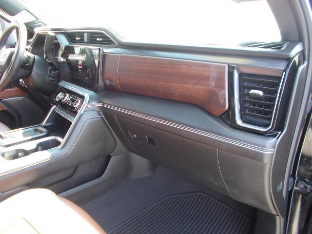 2024 GMC Sierra 3500 HD Vehicle Photo in LOWELL, MA 01852-4336