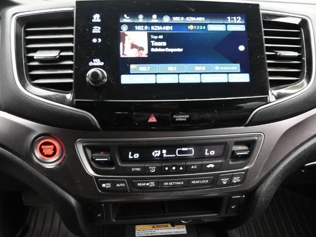 2021 Honda Pilot Vehicle Photo in Cedar Rapids, IA 52402