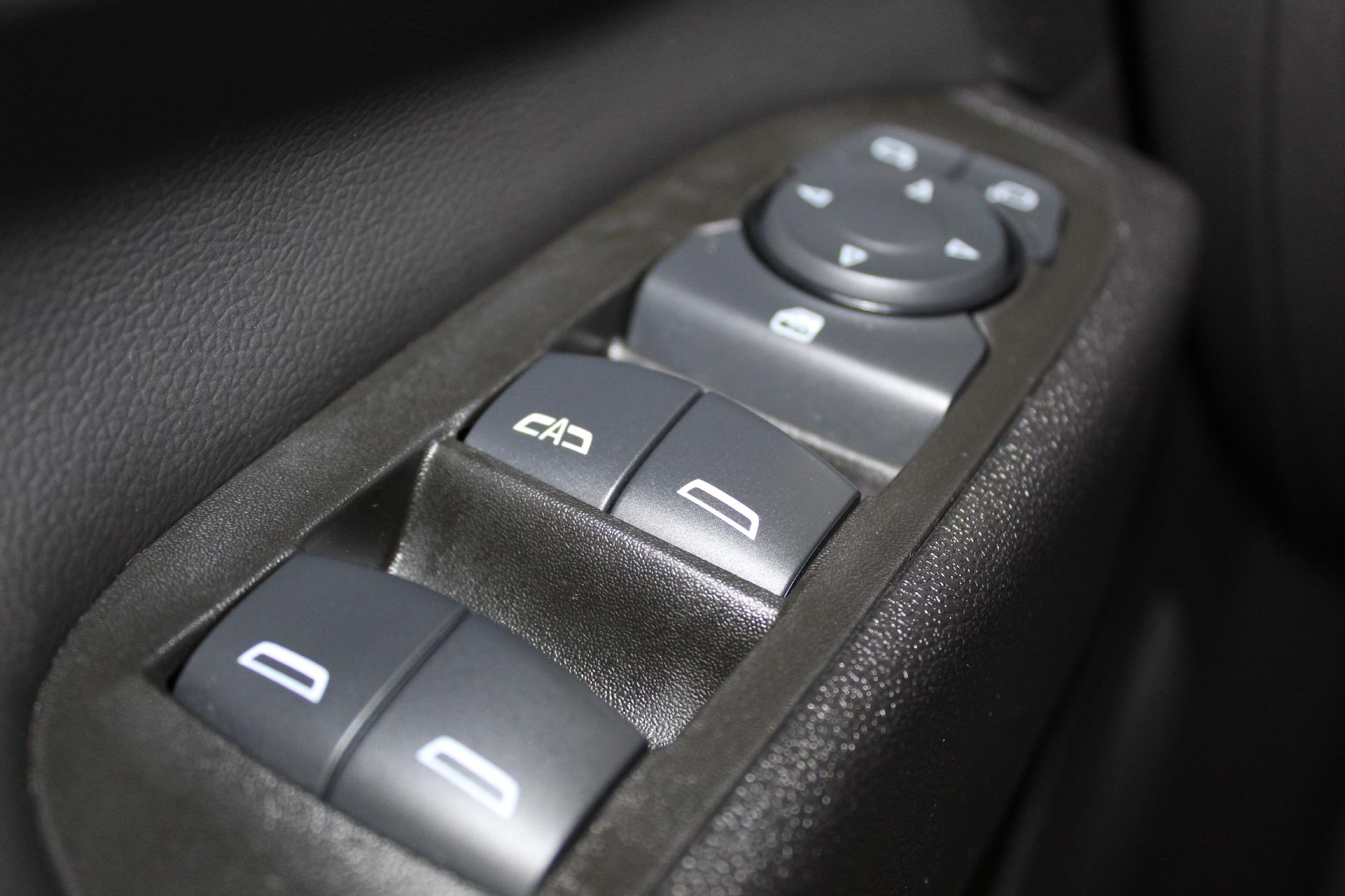 2024 Chevrolet Equinox Vehicle Photo in NORTHAMPTON, MA 01060-1120