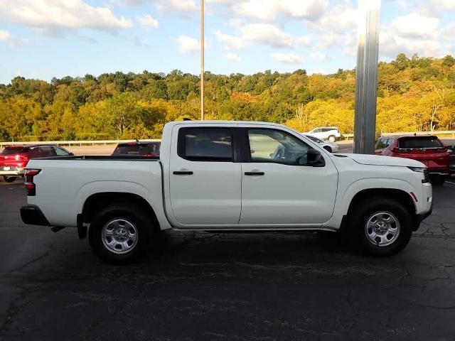 2022 Nissan Frontier Vehicle Photo in ZELIENOPLE, PA 16063-2910