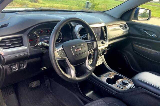 2023 GMC Acadia Vehicle Photo in TOPEKA, KS 66609-0000