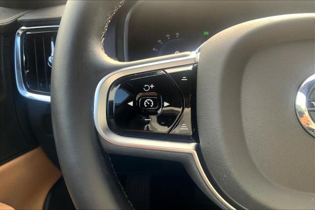 2025 Volvo V90 Cross Country Vehicle Photo in KANSAS CITY, MO 64114-4545