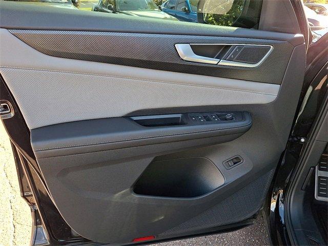 2024 Volkswagen Atlas Cross Sport Vehicle Photo in Willow Grove, PA 19090