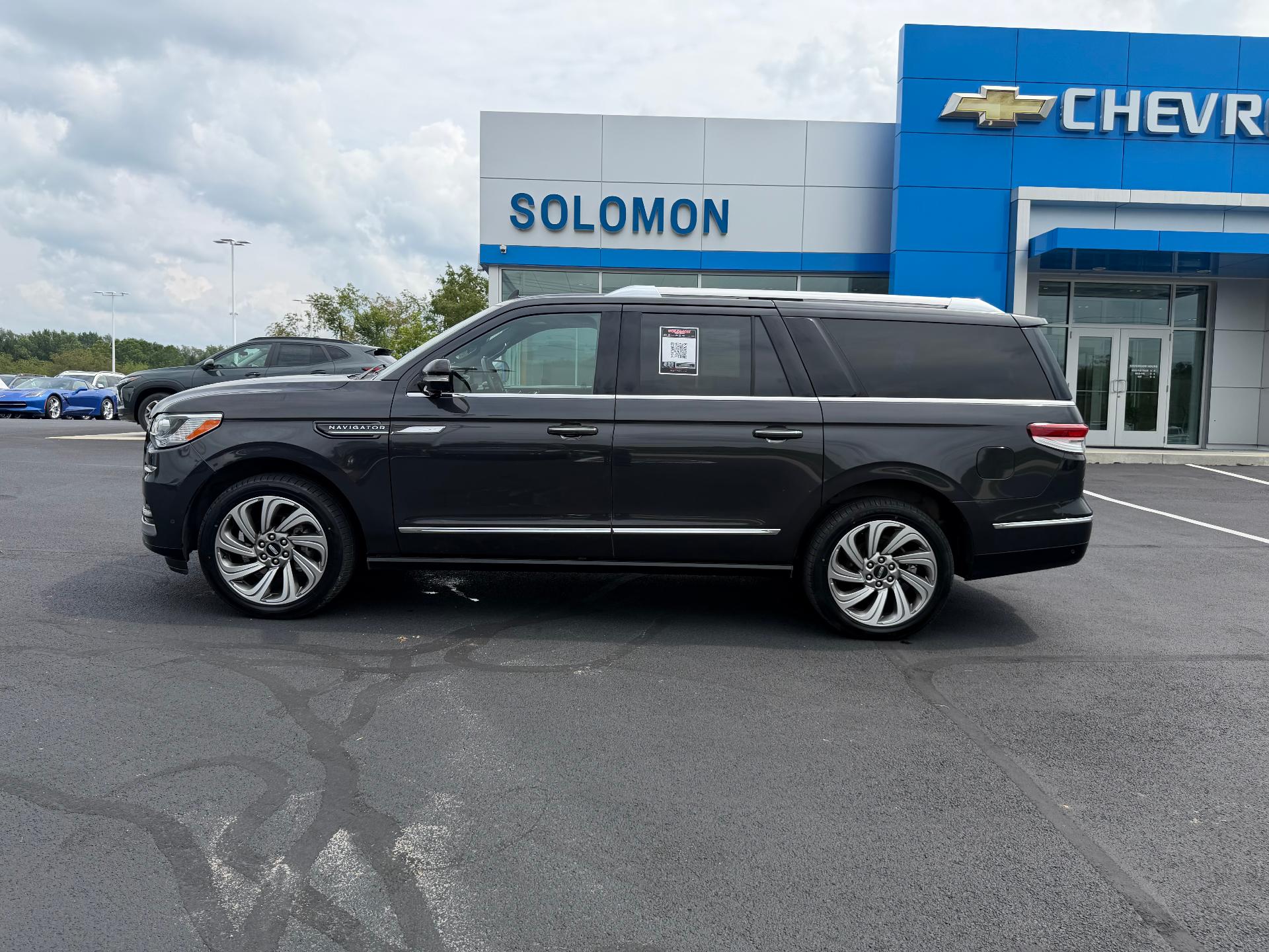 2023 Lincoln Navigator Reserve L - 2
