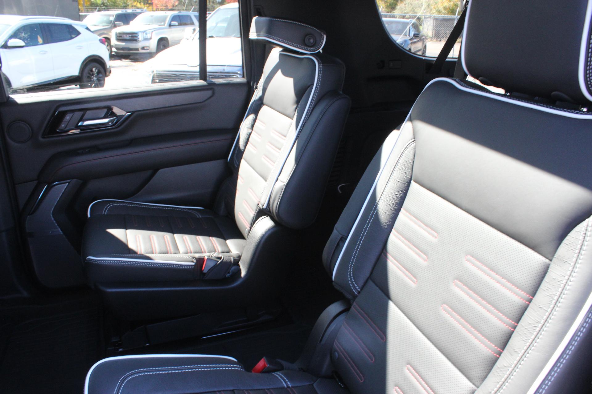 2026 GMC Yukon XL Vehicle Photo in AURORA, CO 80012-4011