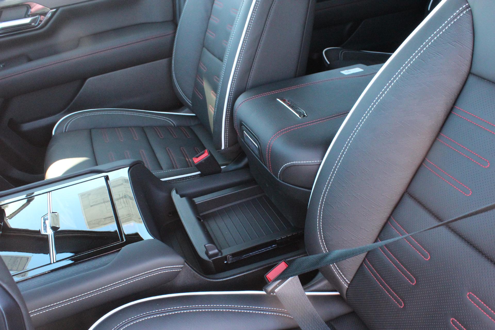 2026 GMC Yukon XL Vehicle Photo in AURORA, CO 80012-4011