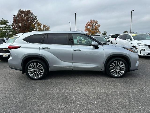 2021 Toyota Highlander Vehicle Photo in COLUMBIA, MO 65203-3903