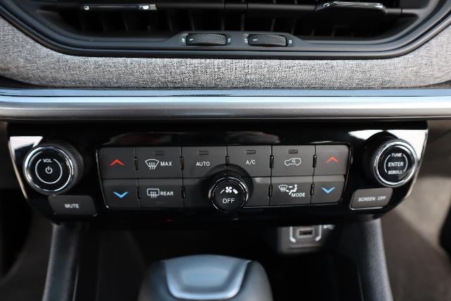 2025 Jeep Compass Vehicle Photo in Cedar Rapids, IA 52402