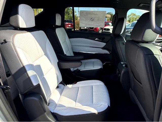 2026 Chevrolet Traverse Vehicle Photo in BEAUFORT, SC 29906-4218