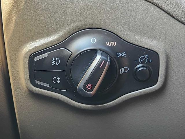 2014 Audi Q5 Vehicle Photo in DENTON, TX 76210-9321