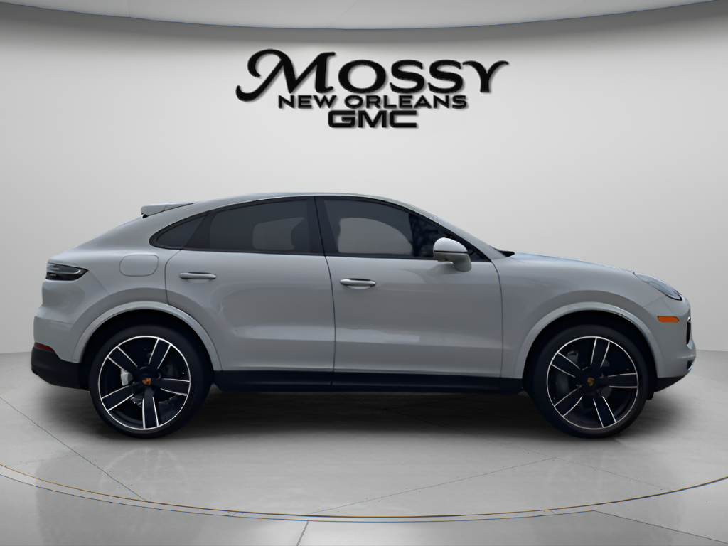 2023 Porsche Cayenne photo 4 of 35