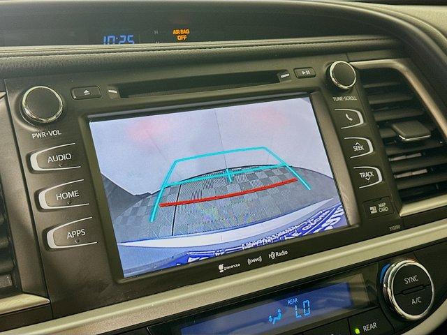 2019 Toyota Highlander Vehicle Photo in Flemington, NJ 08822