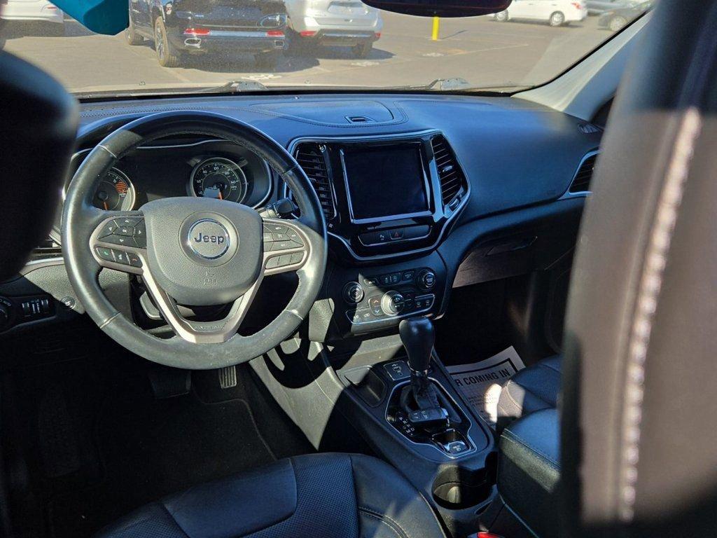 2019 Jeep Cherokee Vehicle Photo in Cedar Rapids, IA 52402