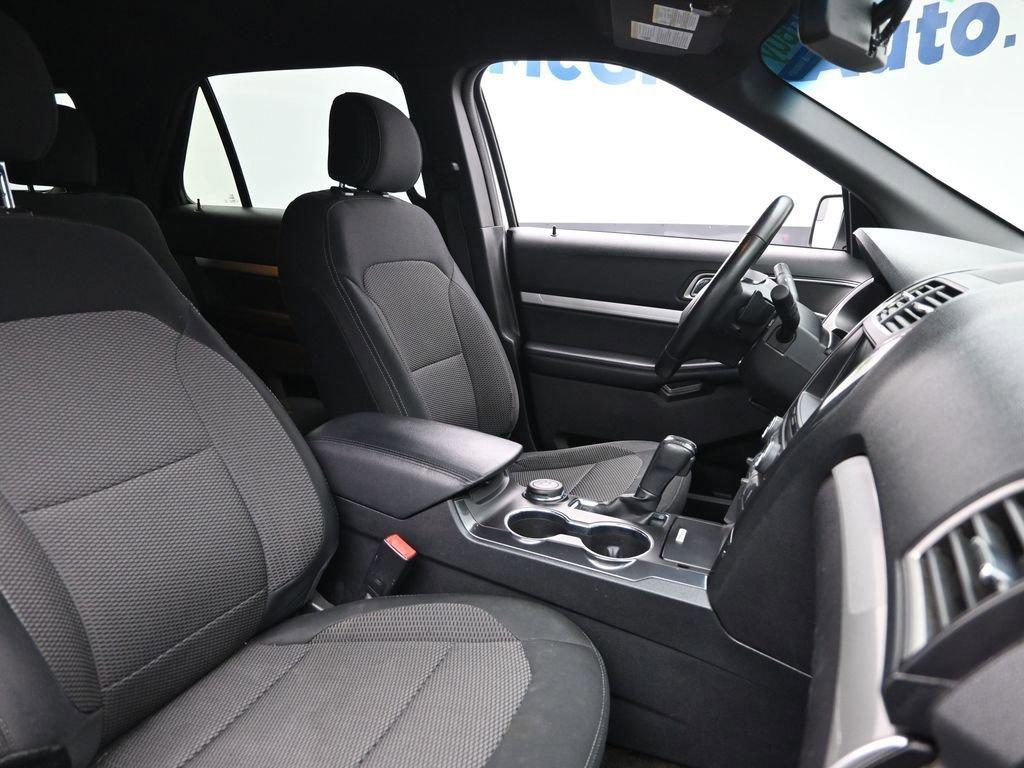 2016 Ford Explorer Vehicle Photo in Cedar Rapids, IA 52402