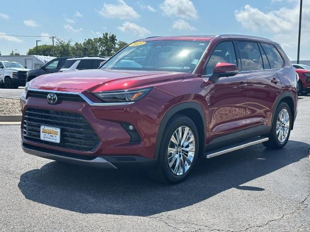 2025 Toyota Grand Highlander Vehicle Photo in COLUMBIA, MO 65203-3903