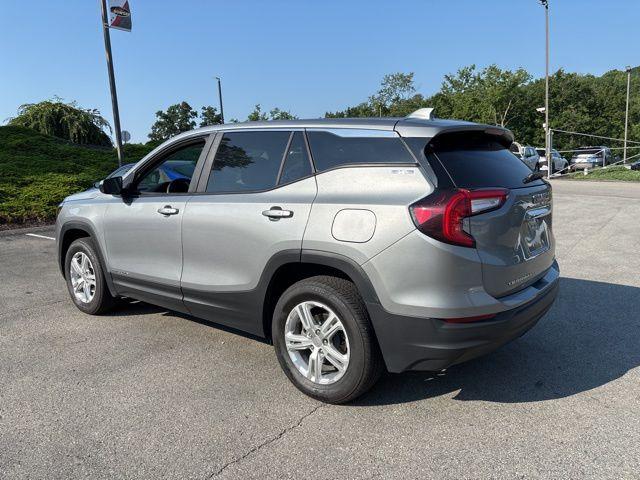 2024 GMC Terrain Vehicle Photo in Pleasant Hills, PA 15236