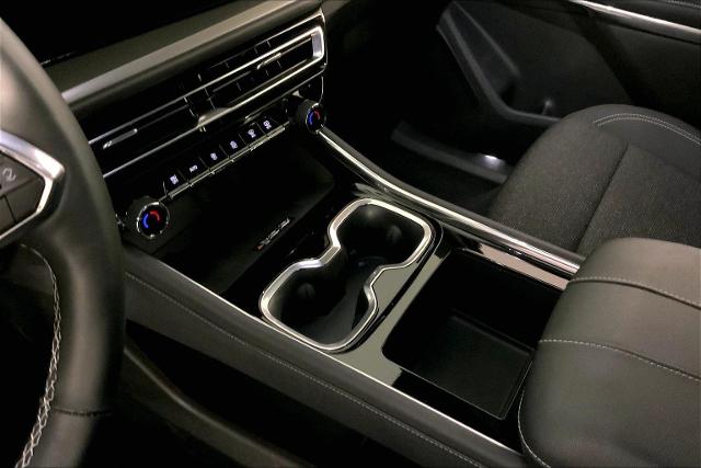 2025 Chevrolet Traverse Vehicle Photo in KANSAS CITY, MO 64114-4502