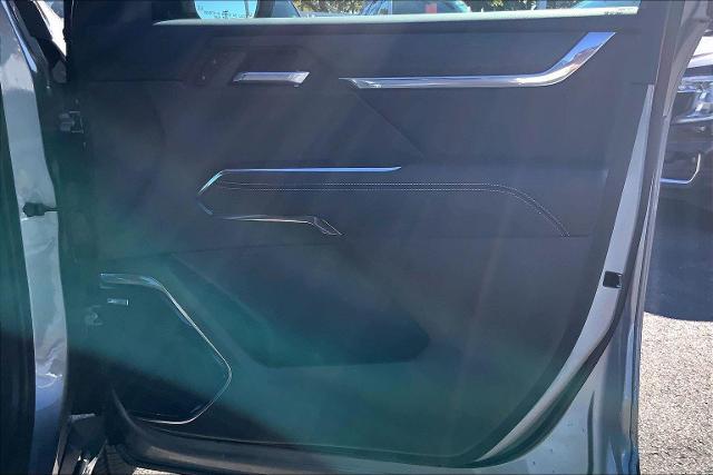 2025 GMC Acadia Vehicle Photo in INDEPENDENCE, MO 64055-1377