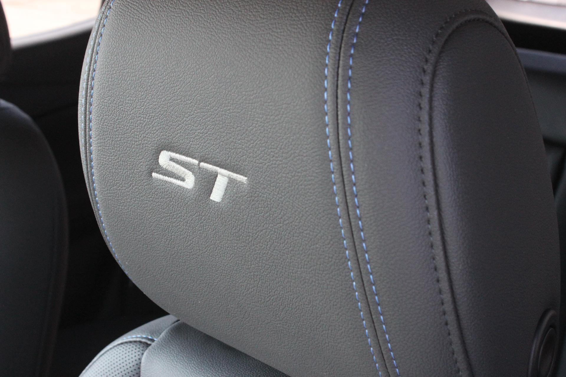 2026 Buick Encore GX Vehicle Photo in AURORA, CO 80012-4011