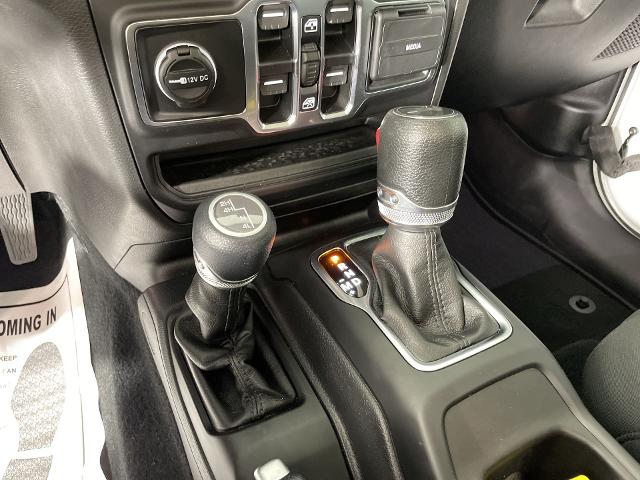 2023 Jeep Wrangler Vehicle Photo in GILBERT, AZ 85297-0402