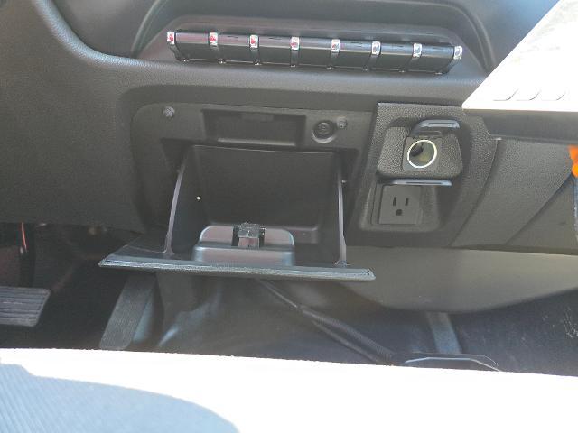 2024 Chevrolet Silverado Chassis Cab Vehicle Photo in INDEPENDENCE, MO 64055-1314