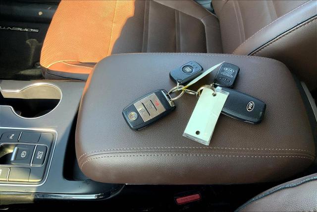 2019 Kia Sorento Vehicle Photo in TOPEKA, KS 66609-0000