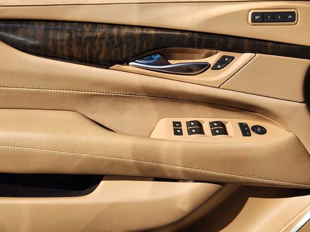 2018 Cadillac Escalade Vehicle Photo in DENTON, TX 76210-9321