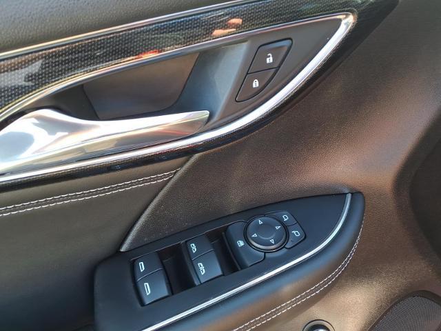 2023 Buick Envision photo 9 of 22