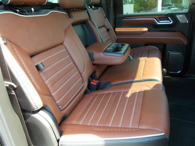 2024 GMC Sierra 3500 HD Vehicle Photo in LOWELL, MA 01852-4336