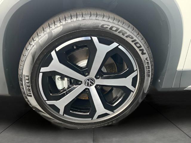 2025 Volkswagen Tiguan Vehicle Photo in Oshkosh, WI 54904