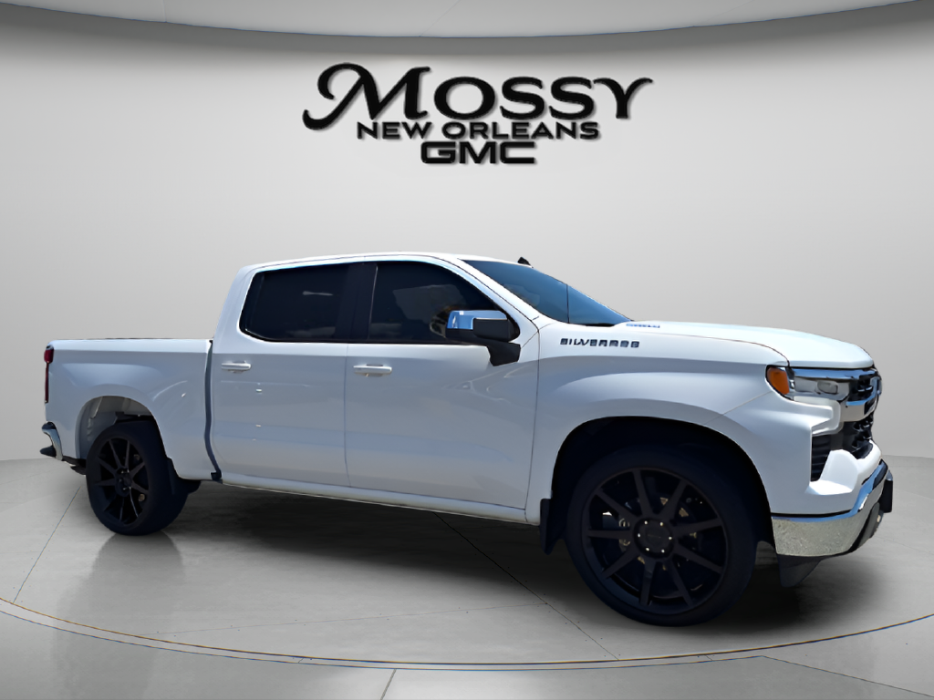 2024 Chevrolet Silverado 1500 photo 3 of 30