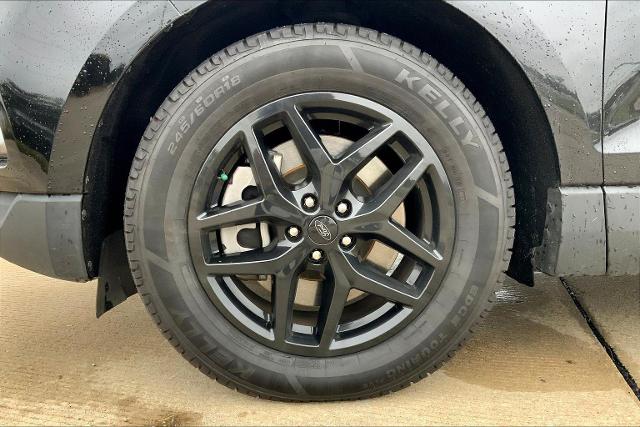 2024 Ford Edge Vehicle Photo in TOPEKA, KS 66609-0000