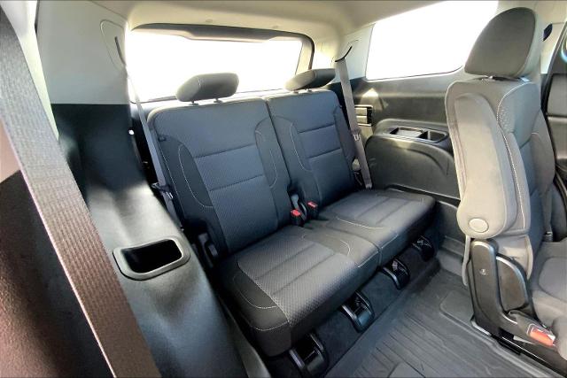 2023 GMC Acadia Vehicle Photo in TOPEKA, KS 66609-0000