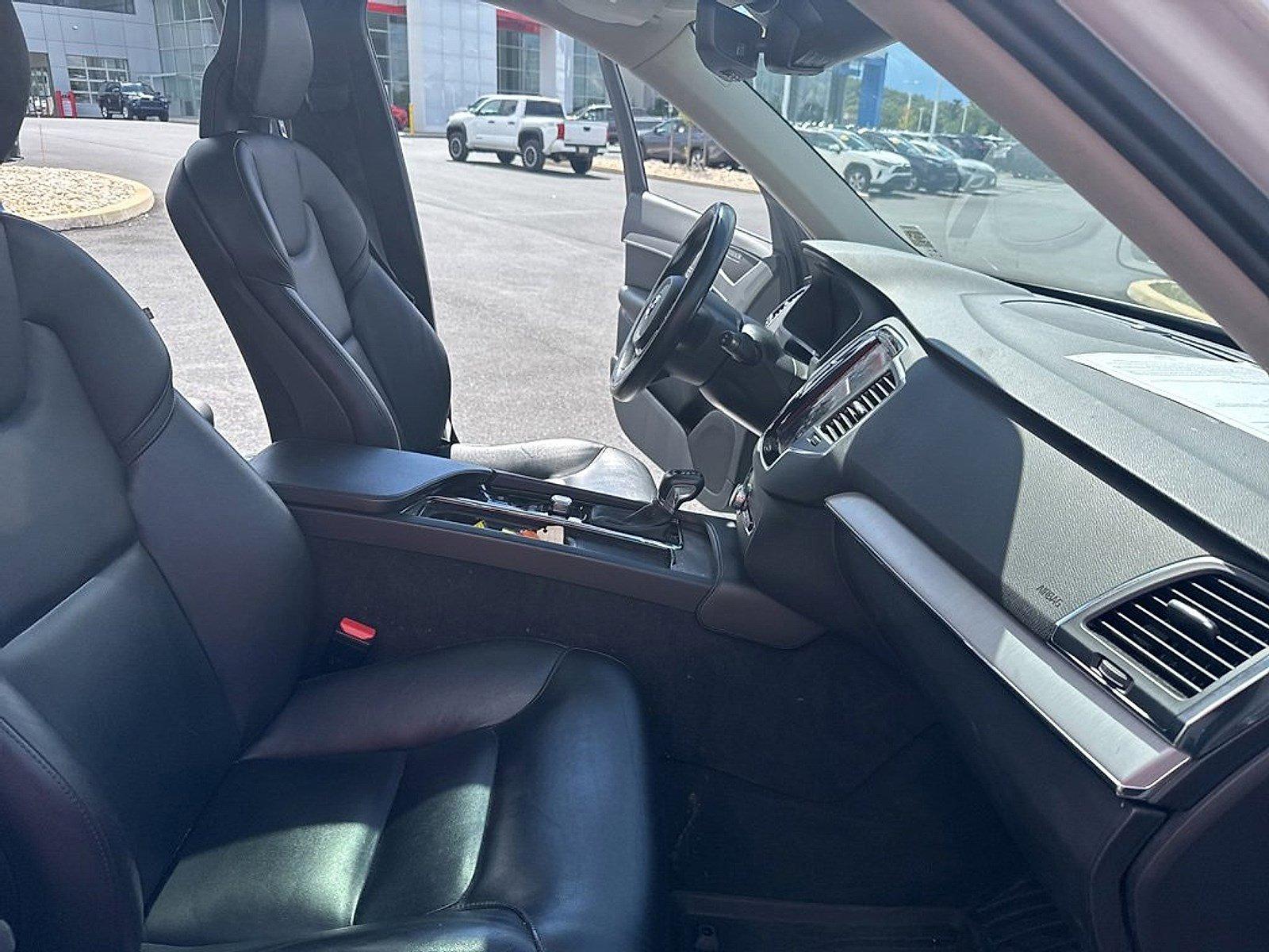 2021 Volvo XC90 Vehicle Photo in Harrisburg, PA 17111