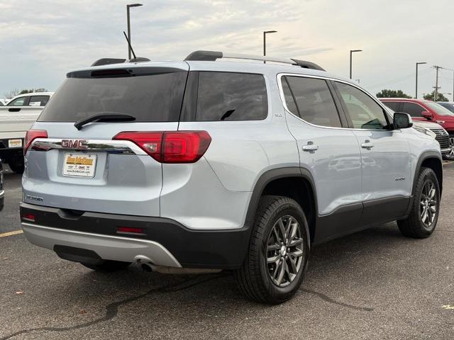 2017 GMC Acadia Vehicle Photo in COLUMBIA, MO 65203-3903