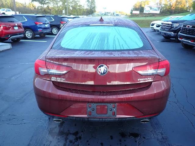 2018 Buick Regal Sportback Vehicle Photo in ZELIENOPLE, PA 16063-2910