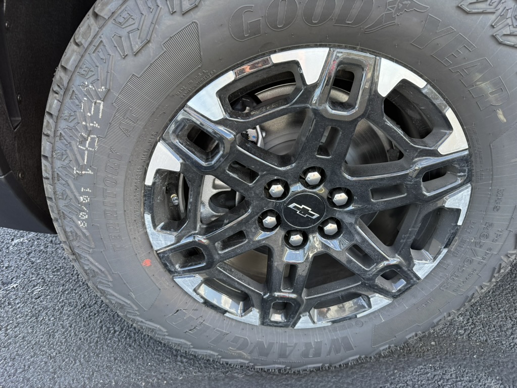 2027 Chevrolet Traverse photo 9 of 10