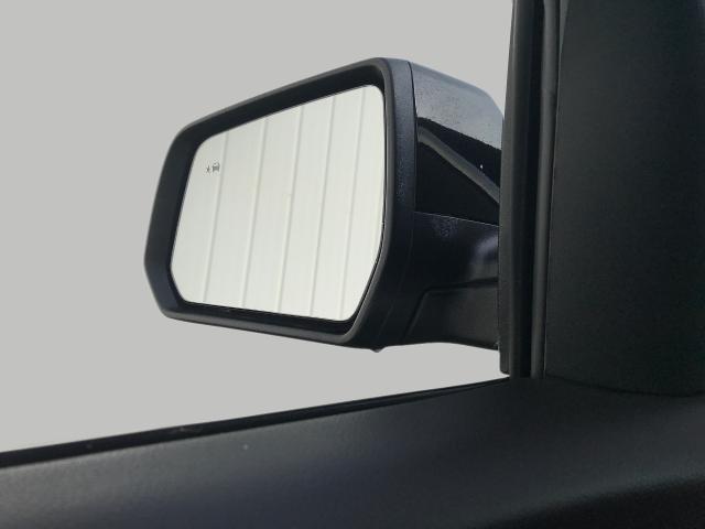 2023 GMC Acadia Vehicle Photo in GREEN BAY, WI 54303-3330